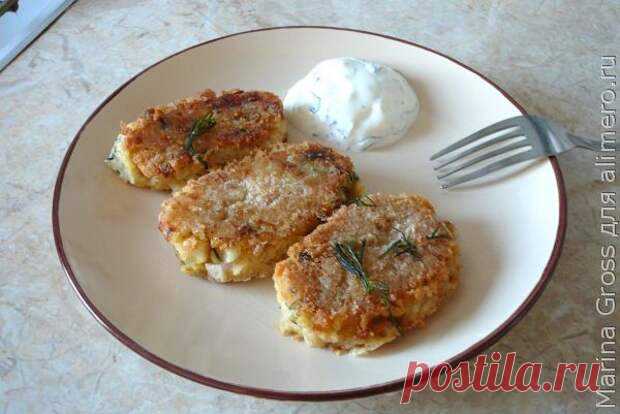 Гороховые  котлеты со сметанным соусом