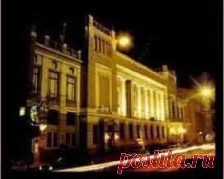 27 октября в 1927 году В Москве открылся -ЛЕНКОМ-Центральный театр рабочей молодежи (ТРАМ).