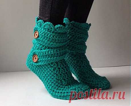 Tutorial Crochet Boot - CRAFTS LOVED Welcome to our website that always brings news to you. When winter arrives we should take care of ourselves and nothing better than a comfortable crochet boot on the feet that besides leaving us warm, warming us leaves us elegant and comfortable to walk because of its good thickness in the lower part. And a beautiful […]