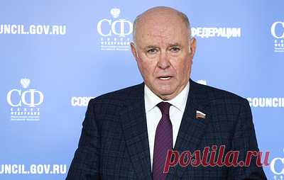 Карасин: ЕС попытается усугубить конфликт на Украине. Председатель комитета СФ по международным делам отметил, что глава Еврокомиссии Урсула фон дер Ляйен не случайно продолжает говорить о сломе отношений с Москвой навсегда