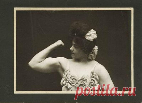 6. Фотографии, которые вам не нравятся. Негатив, который вы испытываете, глядя на фото, раз за разом впитывает ваше же изображение. Таким образом можно даже случайно себя сглазить.