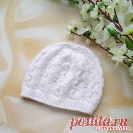 . Белая ажурная шапочка