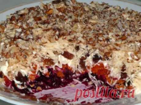 Очень вкусный слоеный салат «Магдалена»