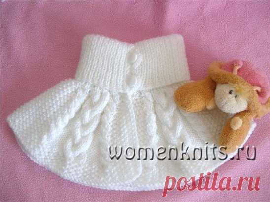 Манишка спицами
Описание: http://womanknits.ru/vyazanie-dlya-detej/shapochki-sharfiki/manishka-spitsami
