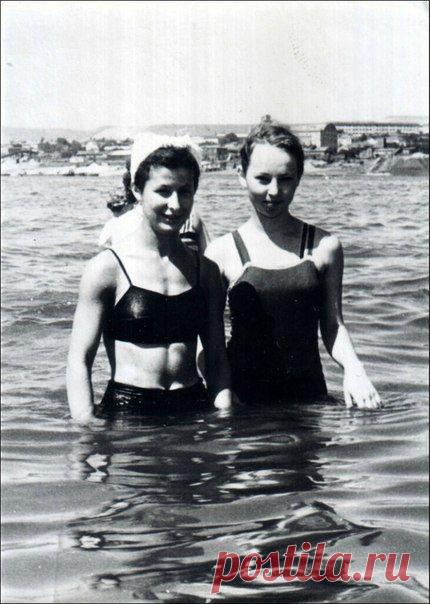 Девушки из ССС / История цивилизаций!