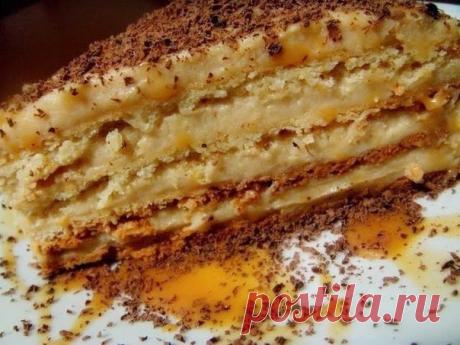 Торт "Крем-брюле"

Похож на "Наполеон".Делается практически так же,только крем другой, коржей меньше и они толще.Ну в общем мне очень понравился) Кофейно-шоколадно-ванильный вкус) Пошаговое фото делать совсем не хотелось. Так что без них)

Ингредиенты:

Тесто:
сахар-1 стакан
сливочное масло-1 ст.л.
сметана-1 стакан
мука-3 стакана
какао-2 ст.л
сода-пол ч.л,погашенной уксусом

Крем:
500 мл.молока
1 яйцо
1 стакан сахара
ванилин
3 стол.ложки муки
200 г размягченного сливочного...