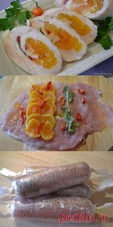 Куриные колбаски-рулетики с курагой.