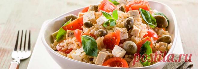 Овощной салат с рисом и сыром тофу • Рецепт Восхитительно вкусный и ароматный овощной салат с рисом и сыром тофу. Приготовьте очень сытный салат с помидорами, капустой брокколи, болгарским сладким перцем, оливками и имбирем.