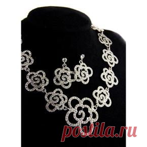 Комплект (серьги + колье) с кристаллами Swarovski - купить в интернет магазинчике для Диких Хозяек 1548080