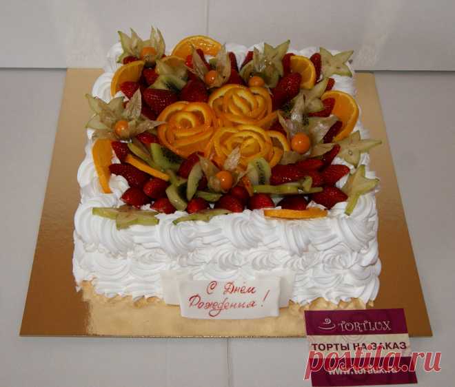 Праздничный торт без мастики.Вес 4 кг.
#тортбезмастики#тортсфруктами#безмастичныйторт#