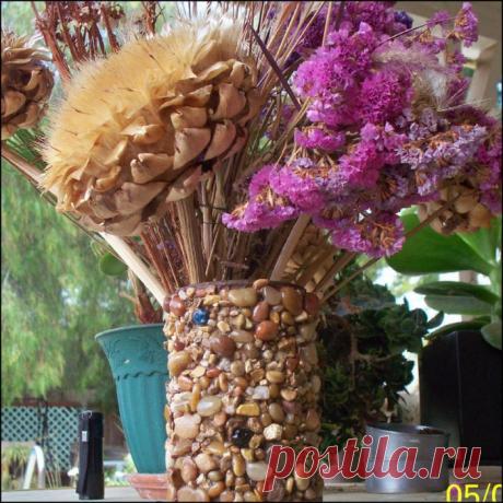 МОЗАИКА МОРСКОЙ ГАЛЬКОЙ. ЦВЕТОЧНЫЕ ВАЗЫ ИЗ ПЛАСТИКОВЫХ И КОНСЕРВНЫХ БАНОК. МАСТЕР-КЛАСС | Самоцветик