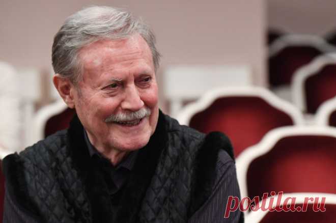 В Малом театре сообщили об улучшении состояния Юрия Соломина после инсульта. Худрук Малого театра был госпитализирован 6 ноября.