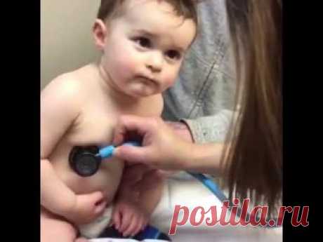 Малыш пришел на осмотр.