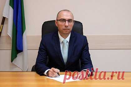 Суд заключил под стражу главу Печоры Валерия Серова. Сыктывкарский городской суд заключил под стражу главу администрации города Печоры Валерия Серова. Предварительно, Серов совместно с третьим лицом получил от индивидуального предпринимателя взятку в размере 4 миллионов рублей. Решением суда Серов заключен под стражу на два месяца, до 29 ноября.