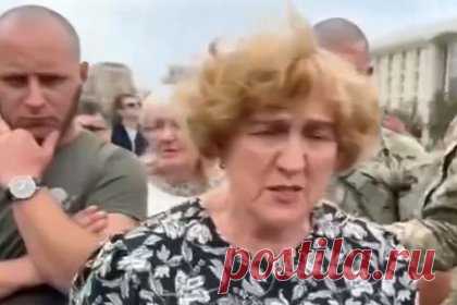 Семьи бойцов ВСУ вышли на Майдан