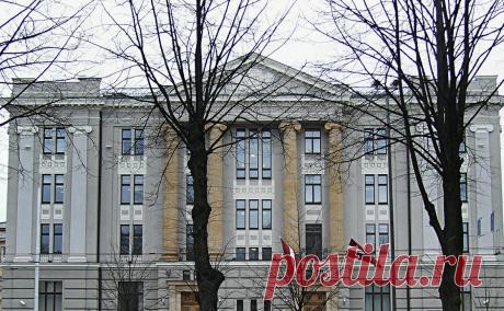 МИД Латвии объявил российского дипломата персоной нон грата. Рига объяснила это «неприемлемой и провокационной публичной коммуникацией» российской дипмиссии. МИД России пообещал ответить