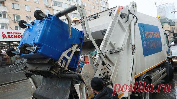 В Совфеде предложили решение проблемы дефицита мусоровозов