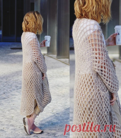 Автор идеи bogdanovich_kseniya_knits. Очередная интерпретация #BrunelloCucinelli 
Уже даже хочется нового кумира, но пока не нашла 
По просьбам пишу из чего:
2 нити мохера с люрексом + 1 пайеток на полиамиде
Спицы 10

Очень хочется повторения с люстрозой, посмотрим, останется ли желание к тому моменту, когда она будет у меня 

Около 8 мотков мохера ушло (Но это не точно, связала 2 месяца назад, уже не помню) 

От админов группы: Очень красиво! Спасибо за схему!