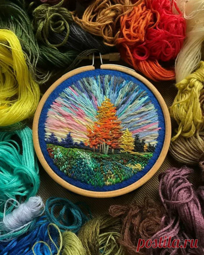 Миниатюры Веры Шимуния (SHIMUNIA). Часть 1.
Российская художница и мастерица Вера Шимуния (Vera Shimunia) создает небольшие пейзажи с помощью ниток, держа в голове картинки из путешествий, которые ей очень понравились и запомнились. Таким образом рождаются новые вышитые пейзажи. Вера начала вышивать пейзажи в 2015 году. По её словам, для неё это оказалось идеальным занятием, поскольку оно требует меньше терпения, чем для вышивки крестиком, и является более интересным, чем живопись.
