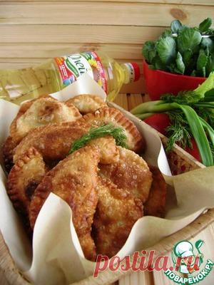 Постные чебуреки с луком - кулинарный рецепт