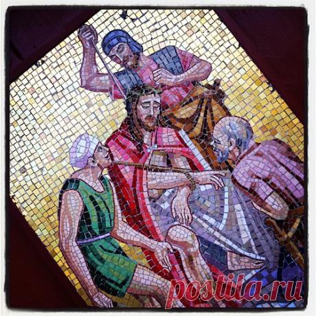 The third sorrowful mystery: the crowning with thorns | Flickr