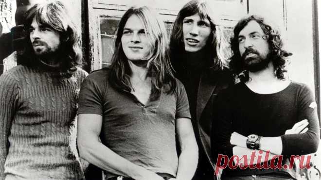Top 15 songs of Pink Floyd | Listly List Pink Floyd is considered as inspiration for many famous bands like Queen, Radiohead and Nine Inch Nails.and are also noted as one of the greatest rock bands ever. Here's the list of top 15 songs by them.