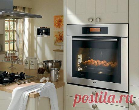 Встраиваемые духовые шкафы – управление
В первую очередь при выборе духовки необходимо обратить внимание на способ ее управления. Духовые шкафы бывают зависимые и независимые.