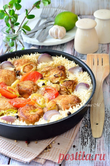 Грудка куриная, запеченная с рисом и овощами
