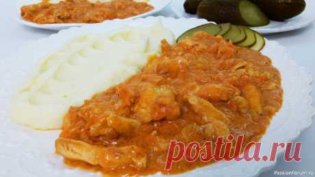 Бефстроганов из куриной грудки (ужин за 30 минут) Это блюдо по классическому рецепту, конечно же, готовится из говядины. А я предлагаю попробовать бефстроганов из курицы со сметаной. Бефстроганов из куриного филе получается ещё нежнее, чем из говядины, да и готовится быстрее. Подать это наивкуснейшее блюдо можно с картофельным пюре или...