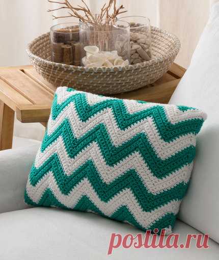 Seaside Pillow | Red Heart