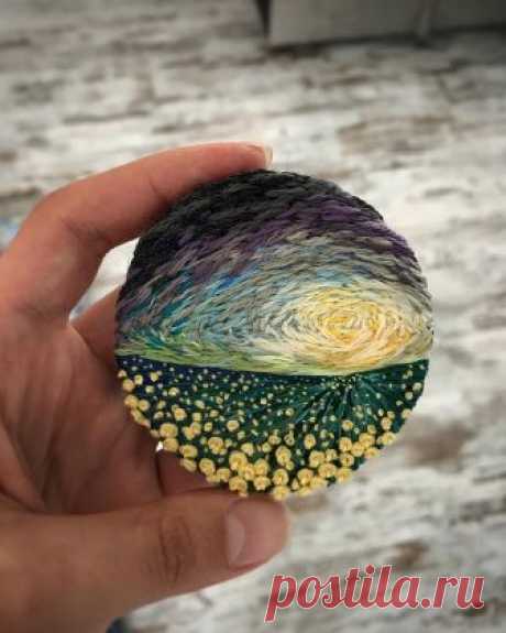 шимуня в Instagram: «- Вера, ты слишком нормальная для художницы. Где дреды? Где косяк во рту? Где фиолетовые колготки в конце концов??? 🤷🏽‍♀️ ⠀ ⠀Тут я…» 3,706 отметок «Нравится», 111 комментариев — шимуня (@shimunia) в Instagram: «- Вера, ты слишком нормальная для художницы. Где дреды? Где косяк во рту? Где фиолетовые колготки в…»