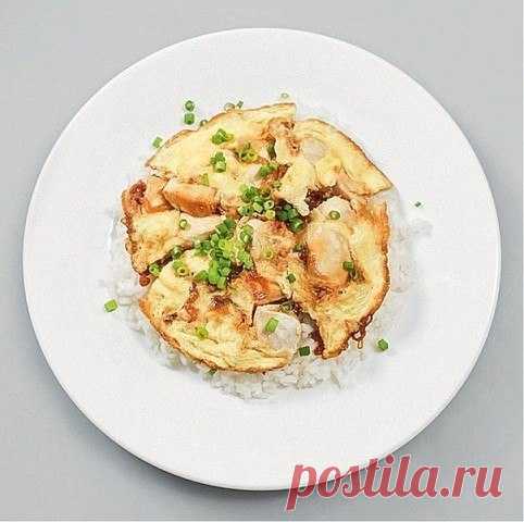 Японский омлет с рисом и курицей — Оякодон — Фактор Вкуса