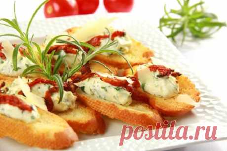 Хрустящие кростини с сыром – пошаговый рецепт с фото.