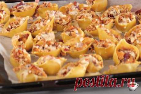 Ракушки с орехово-финиковой начинкой и английским кремом