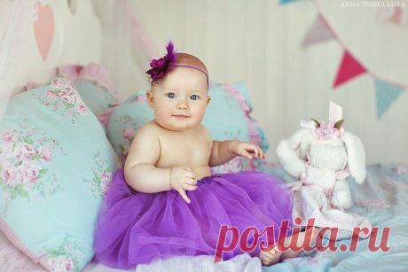 Можно много размышлять о смысле жизни, о любви, о счастье и о жизненной мудрости. Но только когда ты смотришь в глаза своих детей, держишь в руке их маленькие ладошки, целуешь их пяточки — ты перестаешь об этом думать — ты это просто чувствуешь.