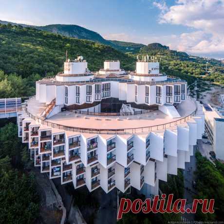 Пансионат «Дружба» в Курпатах или летающая тарелка в Крыму | FotoRelax