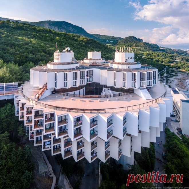 Пансионат «Дружба» в Курпатах или летающая тарелка в Крыму | FotoRelax