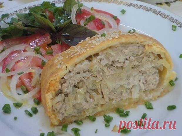 (30) Мясной рулет с капустой - БУДЕТ ВКУСНО!
                                             - 8 декабря
                                             - 43604905129 - Медиаплатформа МирТесен Хрустящее тесто с творогом, посыпанное маком, и сочный фарш из капусты и мяса — все, что нужно для сытного семейного обеда. За рецепт огромное спасибо Виктории Попин. ИНГРЕДИЕНТОВ НА 6 ПОРЦИЙ Творожное тесто мягкий творог 200 г сливочное масло 200 г пшеничная мука 300 г соль 1 ч. л. Начинк...