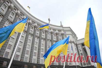 На Украине арестовали подозреваемого по делу экс-замминистра Лозинского. Высший антикоррупционный суд (ВАКС) Украины взял под стражу предполагаемого организатора коррупционной схемы, в которой участвовал экс-замминистра развития общин, территорий и инфраструктуры Украины Василий Лозинский. Подозреваемого арестовали на два месяца с возможностью внесения залога.