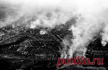 ТАСС-ДОСЬЕ /Алексей Исаев/. 29 марта 1945 года войска 3-го Белорусского фронта завершили разгром группировки немецких войск юго-западнее Кенигсберга. Иногда эту группировку называли хайлигенбайльским "котлом" по наименованию города Хайлигенбайль. /  © Фотохроника ТАСС  |  ТАСС: Биографии и справки - К 70-летию завершения разгрома группировки немецких войск у Кенигсберга