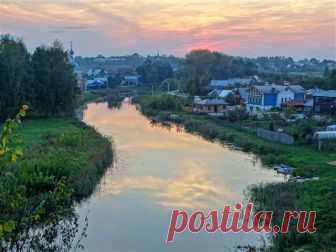 Закат солнца на реке Каменке (Суздаль)