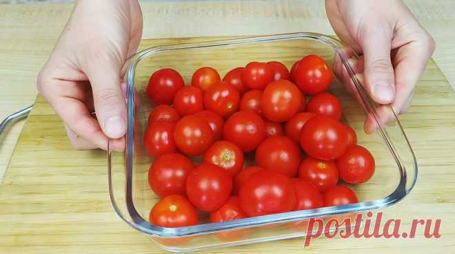 Рецепт услышала НА Рынке! Шикарная закуска Из Помидоров! Уже по 2 раза за день готовлю! Не наедимся! — Смотреть в Эфире ▶️ Мой второй канал - https://www.youtube.com/channel/UCc60... 
Бесподобная закуска-салат из обычных помидоров! Ну такая вкусная заправка, что хочетс…