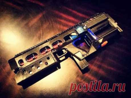 EMG-01A — первая в мире электромагнитная винтовка Основавшие всего год назад Arcflash Labs (электродуговую лабораторию) Дэвид Вирт и Джейсон Мюррей уже смогли поразить мир, выпустив первую в мире коммерческую электромагнитную винтовку EMG-01A. Это оружие стоит 950 долларов США и способна выпускать до 8 снарядов в секунду со скоростью 45 м/с...
