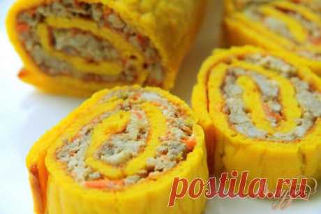 Тыквенный рулет с мясным фаршем - пошаговый рецепт с фото Тыквенный рулет с мясным фаршем станет прекрасной закуской к праздничному столу. Вкусный и сытный рулет, никого не оставит равнодушным. Можно подавать как в горячем, так и в холодном виде.