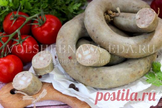 Печеночная колбаса | Волшебная Eда.ру Для приготовления в домашних условиях печеночной колбасы понадобятся свежие субпродукты. Я использую куриную печень, которую можно заменить говяжьей. Также понадобится свиное сало и черева. Для