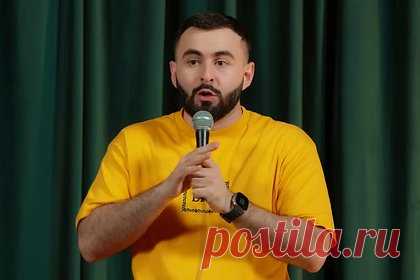 Популярный комик рассказал о помощи матрешки в одной европейской стране