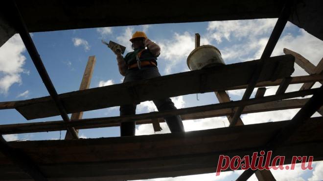 Дачников обязали сообщать властям о перестройке домов Владельцы земельных участков с 1 марта 2019 года будут обязаны уведомлять местные органы исполнительной власти о планируемом строительстве и реконструкции индивидуальных и садовых домов. Об этом со ссылкой на Росреестр сообщает «Российская газета».