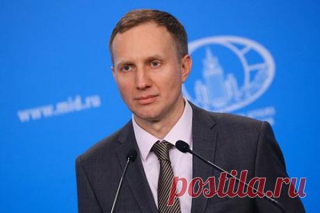 МИД России обвинил Канаду в насмешке над правосудием. Россия задействует все каналы, чтобы нацист дивизии СС «Галиция» Ярослав Гунько понес справедливое наказание. Об этом заявил заместитель директора департамента информации и печати МИД РФ Алексей Зайцев. Он назвал тот факт, что эсэсовцы избежали наказания, насмешкой над правосудием.