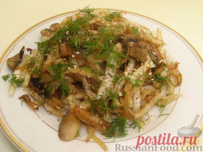 Рецепт: Теплый салат из шампиньонов и пекинской капусты на RussianFood.com