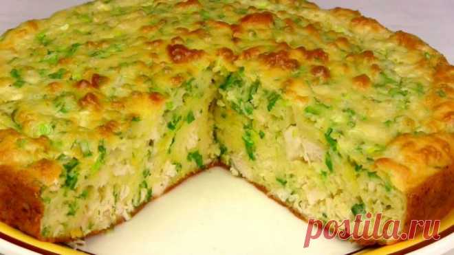 Заливной пирог с курицей и зеленым луком